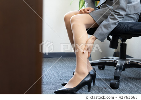Fatigue of business feet 42763663