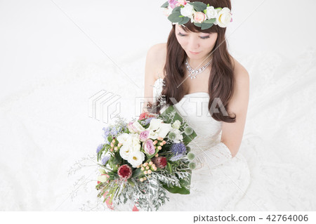 有花束的新娘 有花束的新娘 42764006