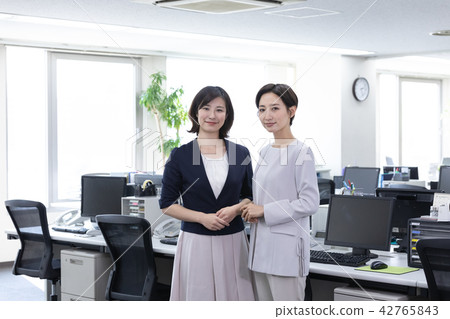 辦公室業務的女人 42765843