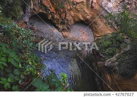 [Izu Geosite] Ryugu Cave (Ryugu Cave) from the skylight 42767027