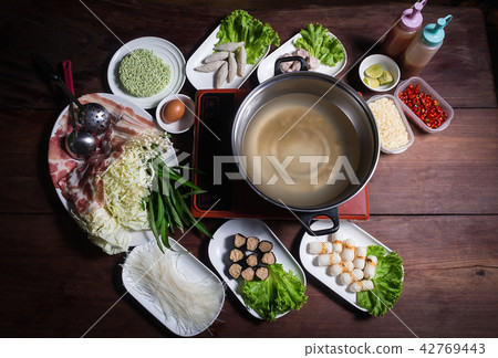 Shabu Shabu, a popular dish of pork, beef, shrimp, Shabu Shabu, a popular dish of pork, beef, shrimp, 42769443