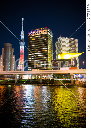 Night view of Tokyo Asakusa Sumidagawa and Sky Tree 42771759