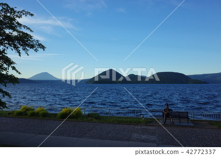 Lake Toya and Mount Yotei 42772337