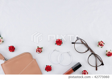 Women accessories with red rose paper flowers Women accessories with red rose paper flowers 42773060
