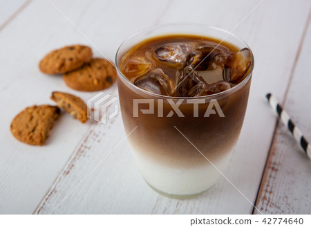 Ice cafe au lait 42774640