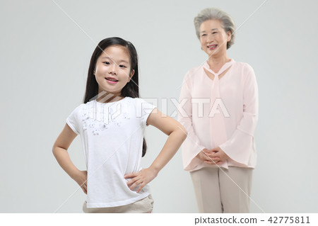 Happy family 42775811