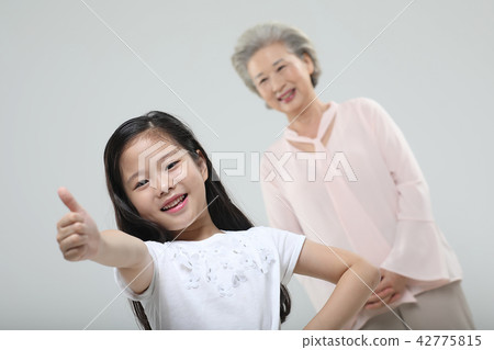 幸福的家庭 幸福的家庭 42775815