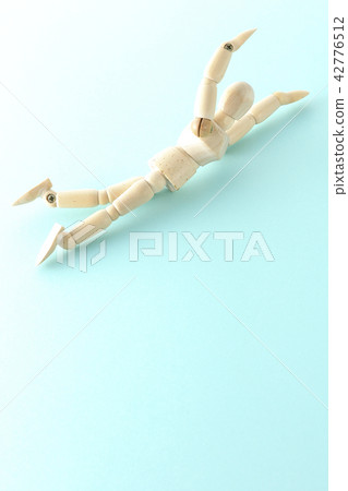 我只是游泳 我只是游泳 42776512