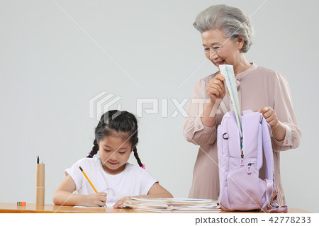 幸福的家庭 幸福的家庭 42778233