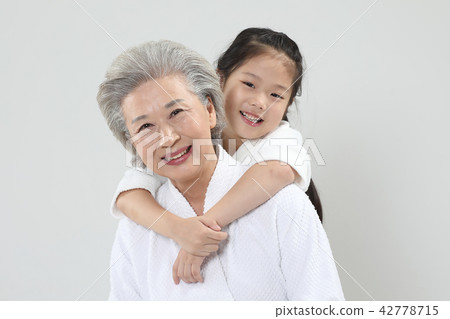 幸福的家庭 幸福的家庭 42778715