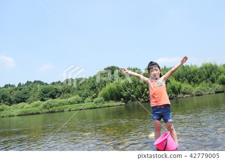 River play 42779005