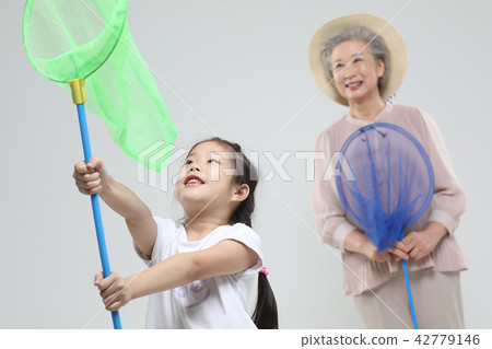 Happy family 42779146