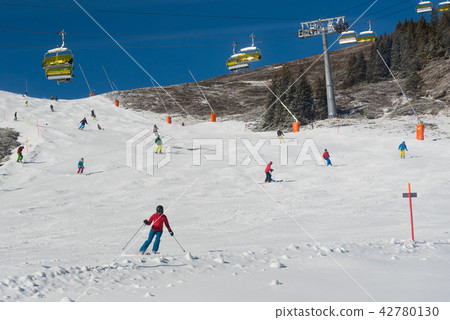 Ski players Ski players 42780130