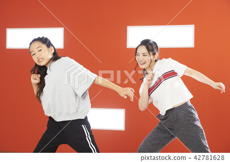 Kids dancer Kids dancer 42781628