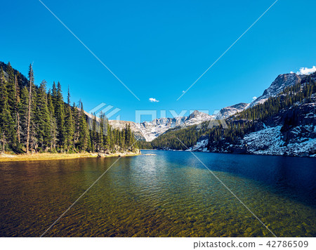 Lake Verna, Rocky Mountains, Colorado, USA. 42786509