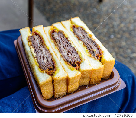Japanese style beef sandwiches 42789106