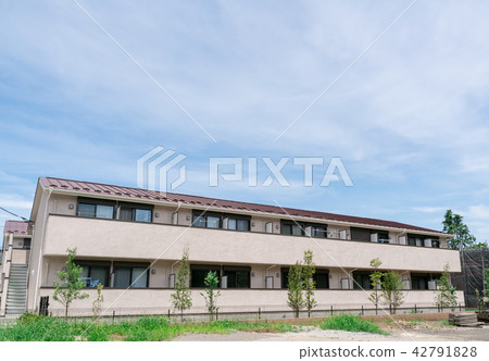 Two story apartment image 42791828