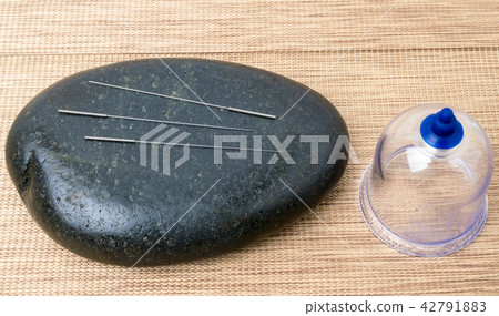 東方醫學的各種醫療工具 42791883