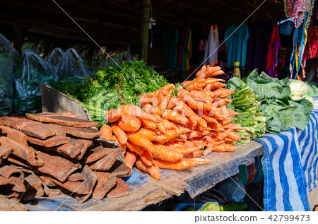 Vegetable stall in the countryside 42799473