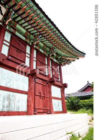 江原道高城郡Gongongbongsa寺 江原道高城郡Gongongbongsa寺 42801386