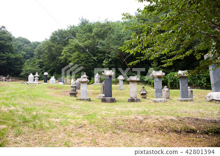 Gyeongbongsa Temple, Goseong-gun, Gangwon-do Gyeongbongsa Temple, Goseong-gun, Gangwon-do 42801394