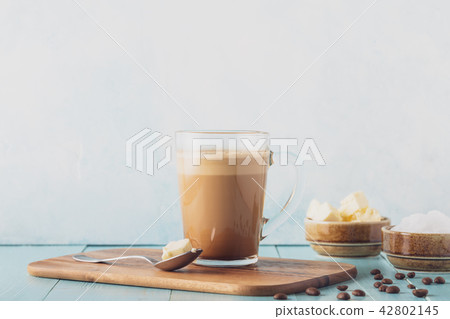 Bulletproof coffee, blended with organic butter Bulletproof coffee, blended with organic butter 42802145