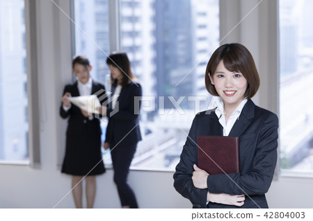 Temporary staffing Temporary staffing 42804003