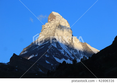 阿爾卑斯山的晨光·馬塔 - 號角 42806316