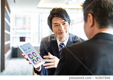 商人,微笑,接待,顧問 商人,微笑,接待,顧問 42807806