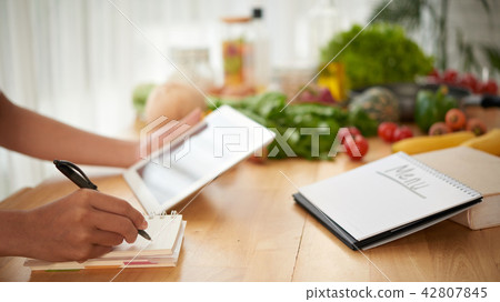 Writing healthy menu 42807845
