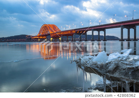 Han River and Winter - Stock Photo [42808362] - PIXTA