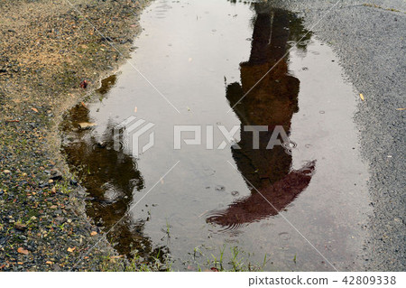 puddle on a rainy day 42809338