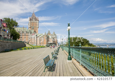 Wood plank walkway Quebec Chateau Frontenac Wood plank walkway Quebec Chateau Frontenac 42810577