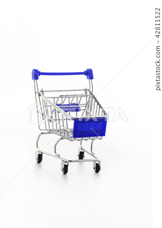 Close up of supermarket grocery push cart  42811522