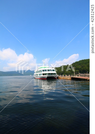 Landscape of Ashinoko 42812425