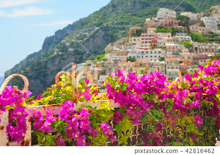 Bougainvillea flowers and the streets of Positano Bougainvillea flowers and the streets of Positano 42816462