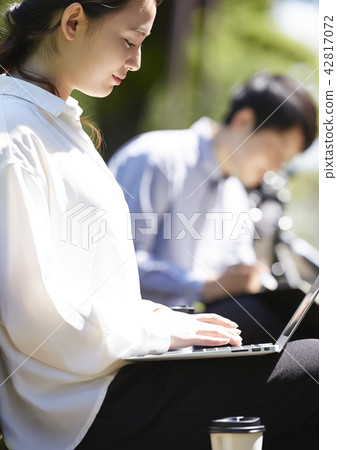 公園電腦女士 公園電腦女士 42817072