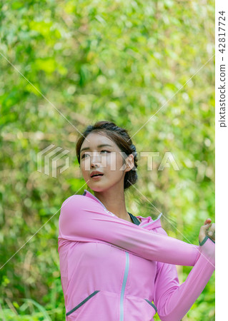 Exercise-enriched women Exercise-enriched women 42817724