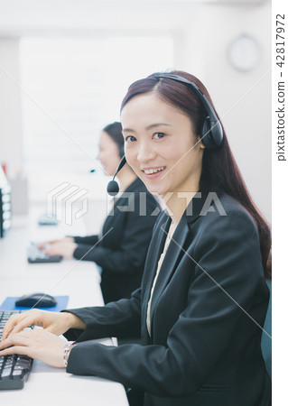 business, receiving calls, telephone operators 42817972