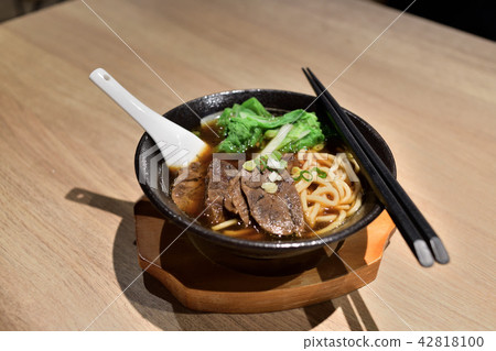 beef noodles 42818100