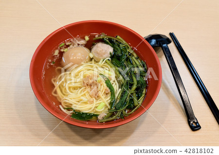Dumpling noodles Dumpling noodles 42818102