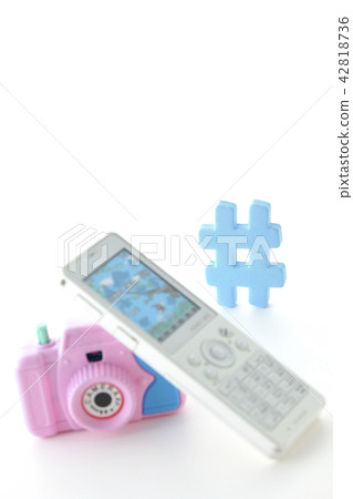 Hash tag # Internet social institution 42818736