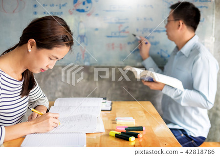 woman learn and teach tutor concept education helping each othe woman learn and teach tutor concept education helping each othe 42818786
