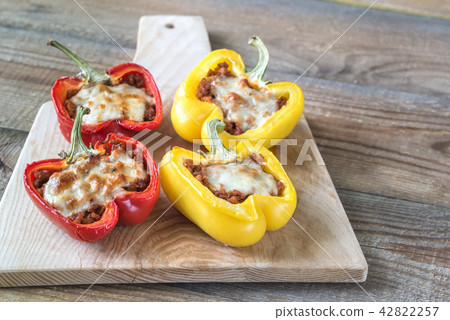 Stuffed peppers with meat and mozzarella 42822257