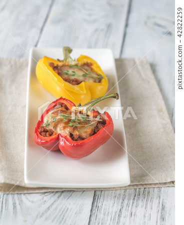 Stuffed peppers with meat and mozzarella 42822259