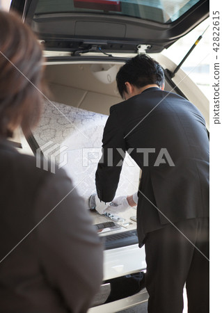 Image of the staff of the funeral hall 42822615