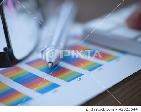 Business image · graph · keyboard · glasses 42823644