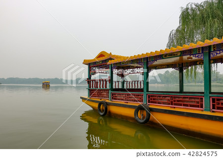 Old Summer Palace : Yuanmingyuan Old Summer Palace : Yuanmingyuan 42824575