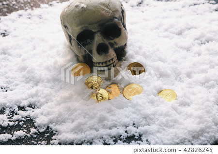 Bitcoin gold coin virtual currency gold snow Bitcoin gold coin virtual currency gold snow 42826245