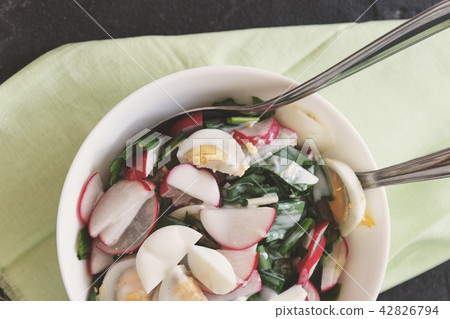 Vegetable vegan salad of ramson, radish, green Vegetable vegan salad of ramson, radish, green 42826794